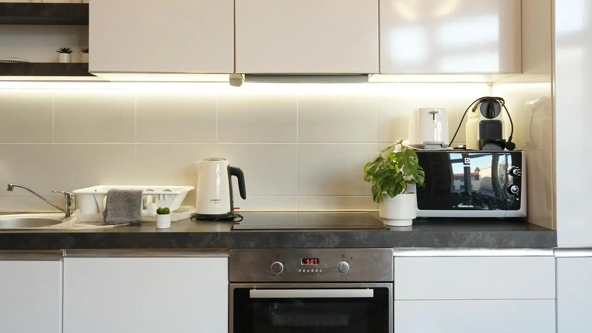 Budapest HomeBase 3BEDRS 2BATHS Jewish Quarter