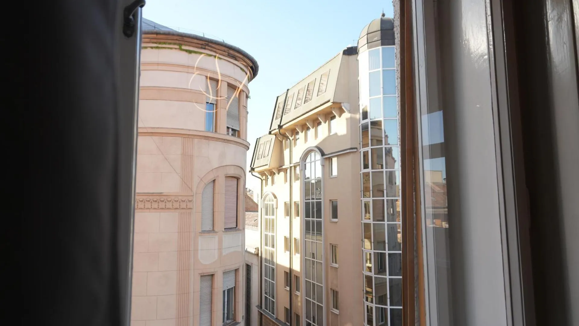 Budapest HomeBase 3BEDRS 2BATHS Jewish Quarter